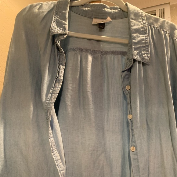Target universal thread chambray top